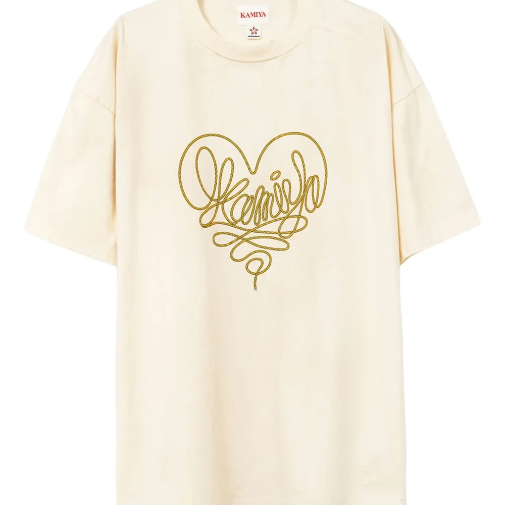 Декорированная футболка