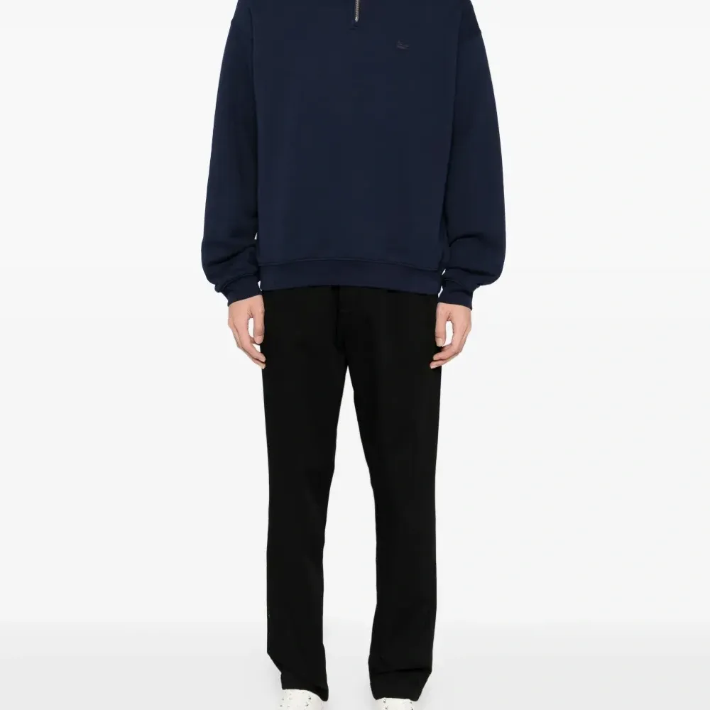 Толстовка с вышитым логотипом