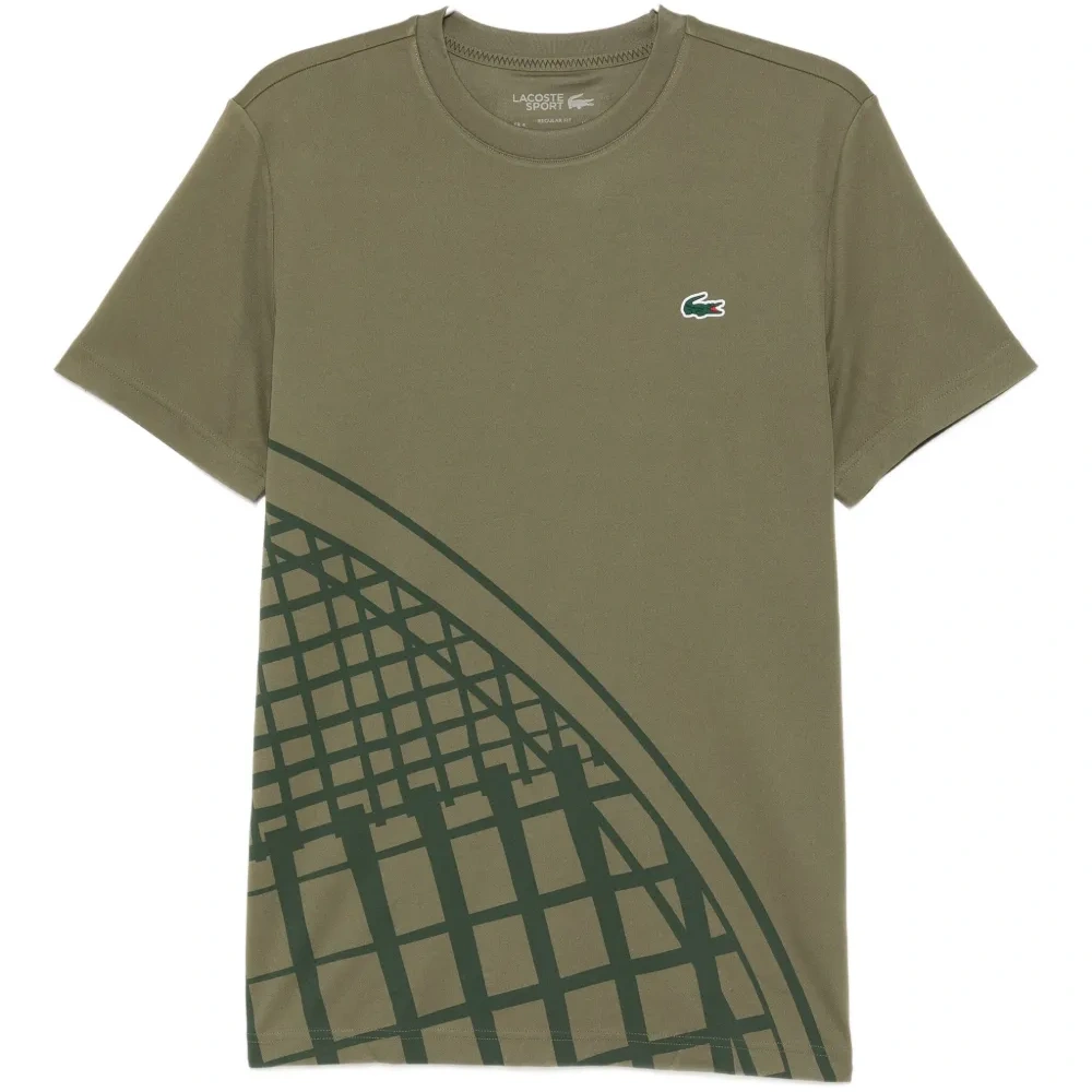 Футболка с вышитым логотипом