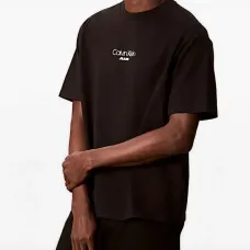 Футболка с логотипом