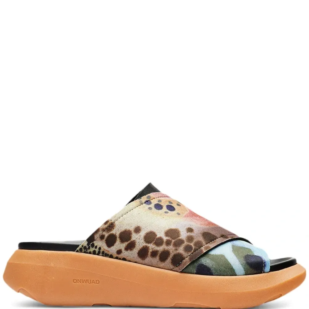 Шлепанцы с принтом