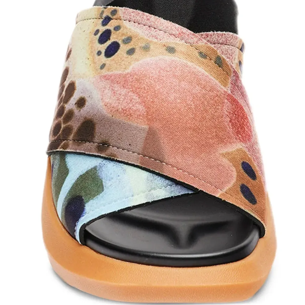 Шлепанцы с принтом