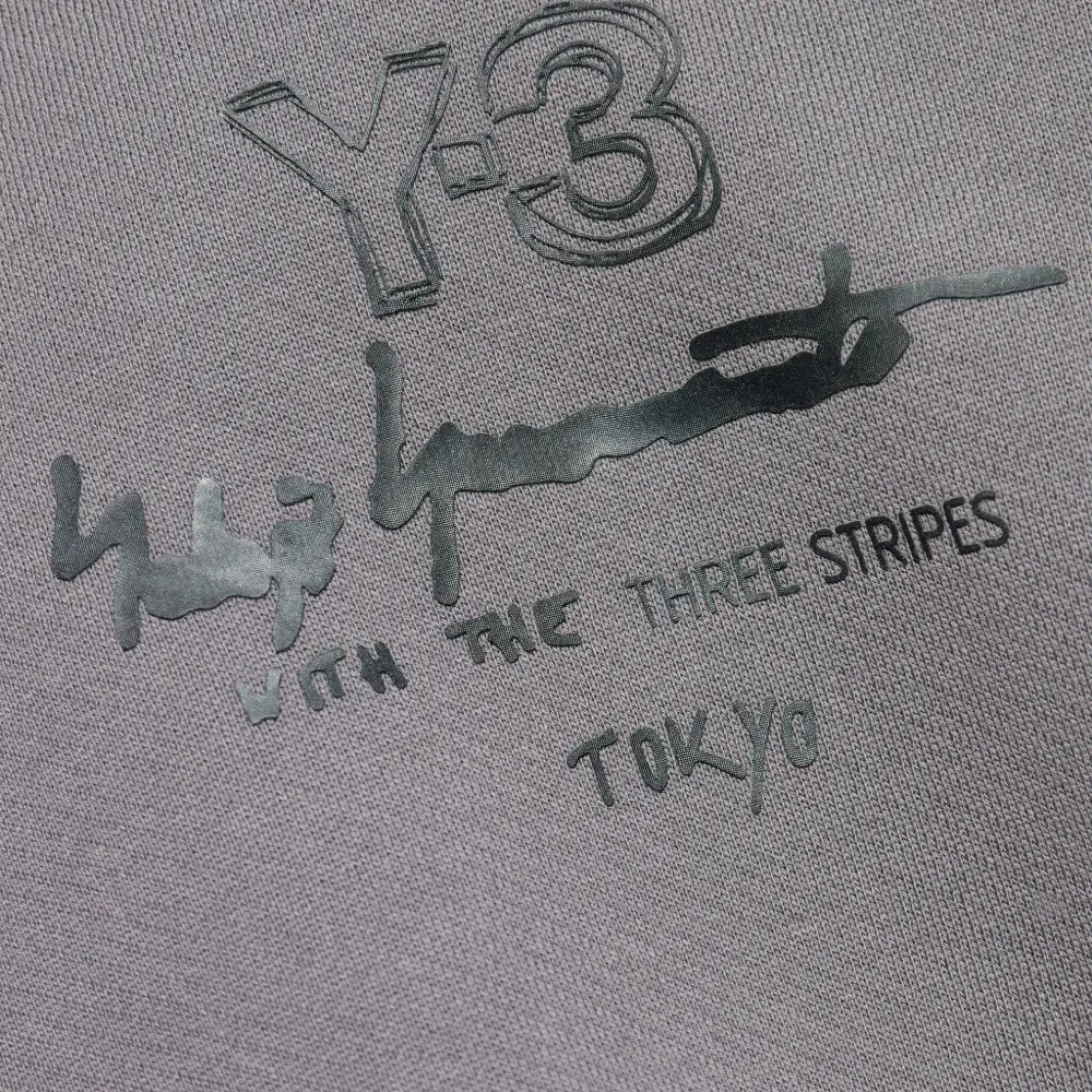 худи с логотипом