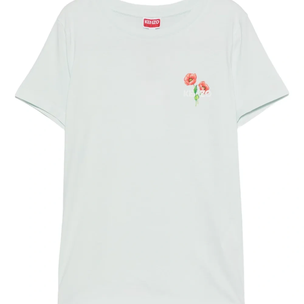 Футболка с цветочным принтом