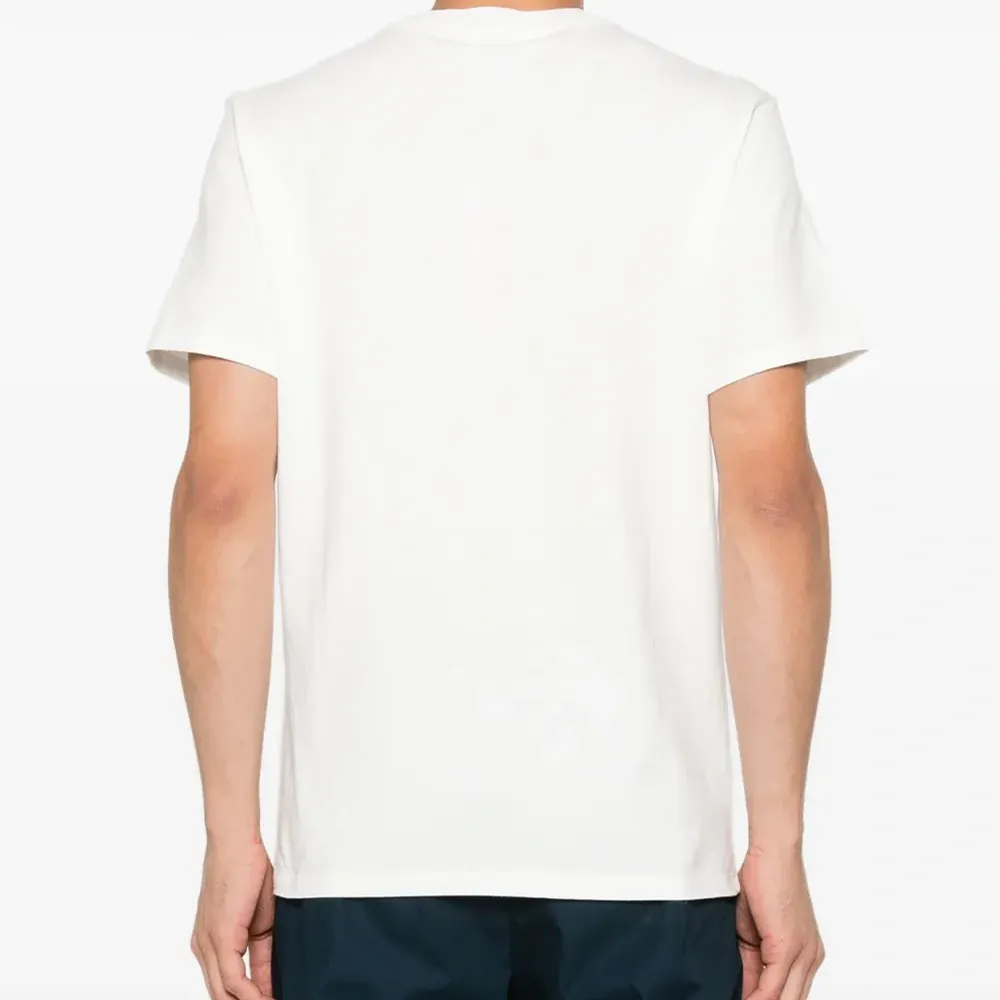 Футболка с цветочной вышивкой Футболка с цветочной вышивкой