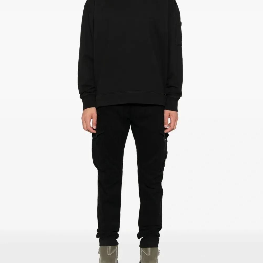 Толстовка с карманами