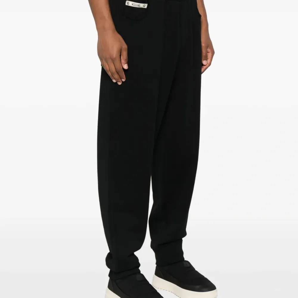 брюки с карманами на молнии