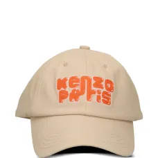 кепка с вышитым логотипом