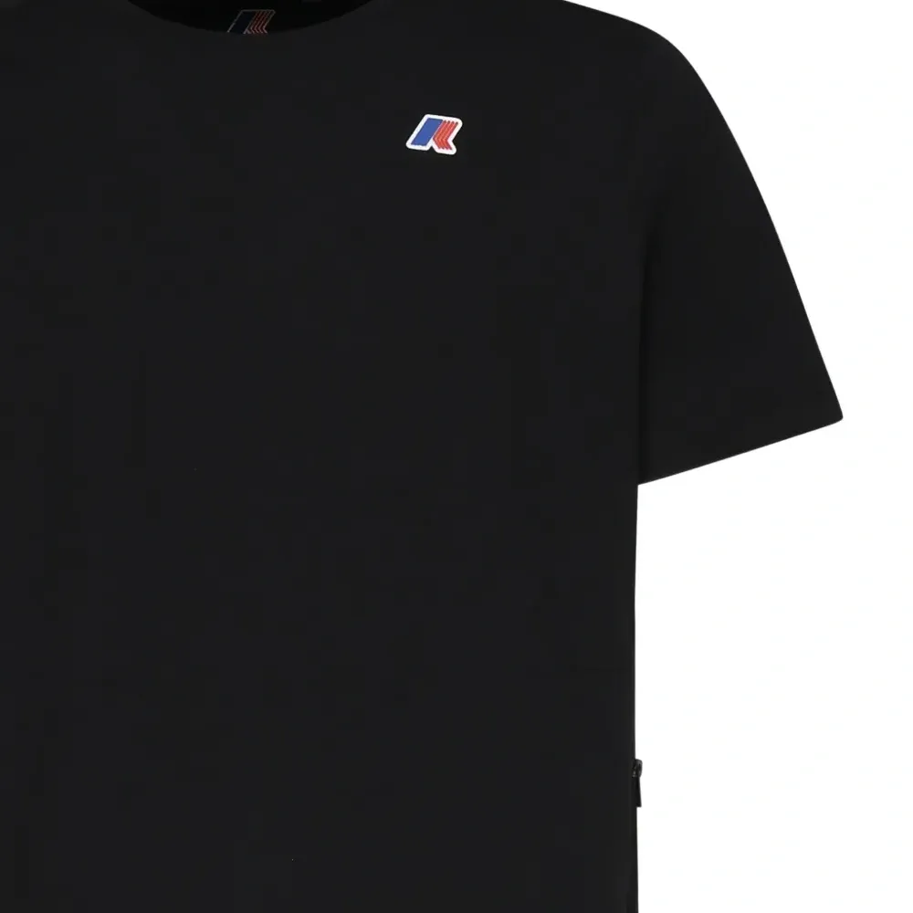 футболка с круглым вырезом