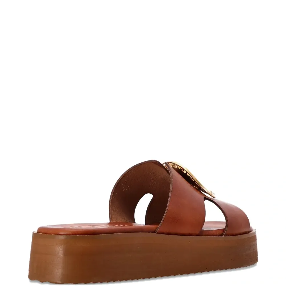 Сандалии на платформе