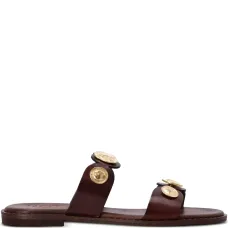 Декорированные сандалии