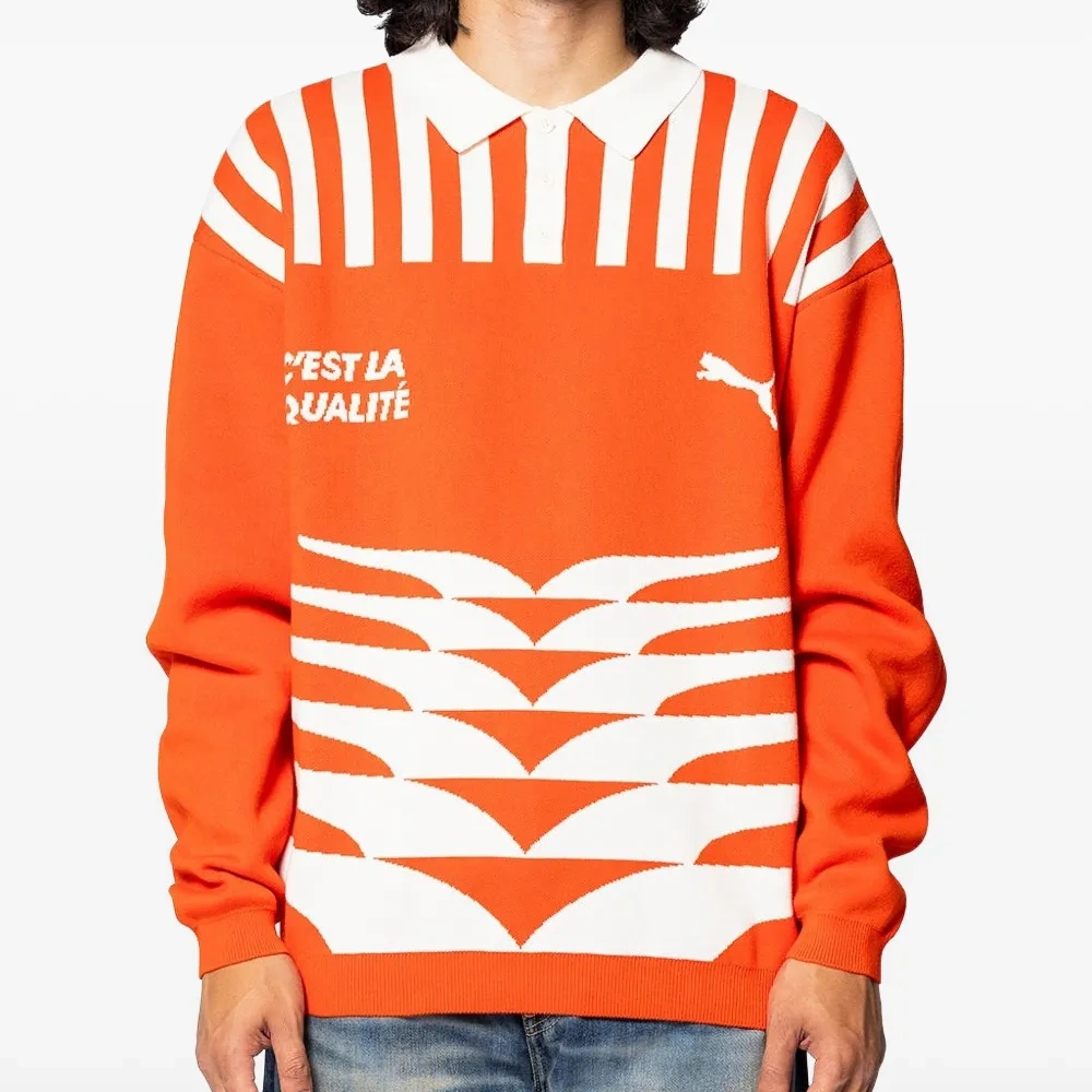 Свитер с воротником поло и графичным принтом