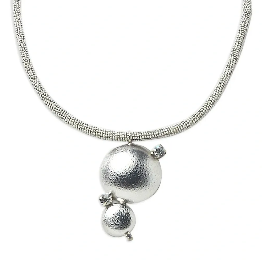 Колье с подвеской