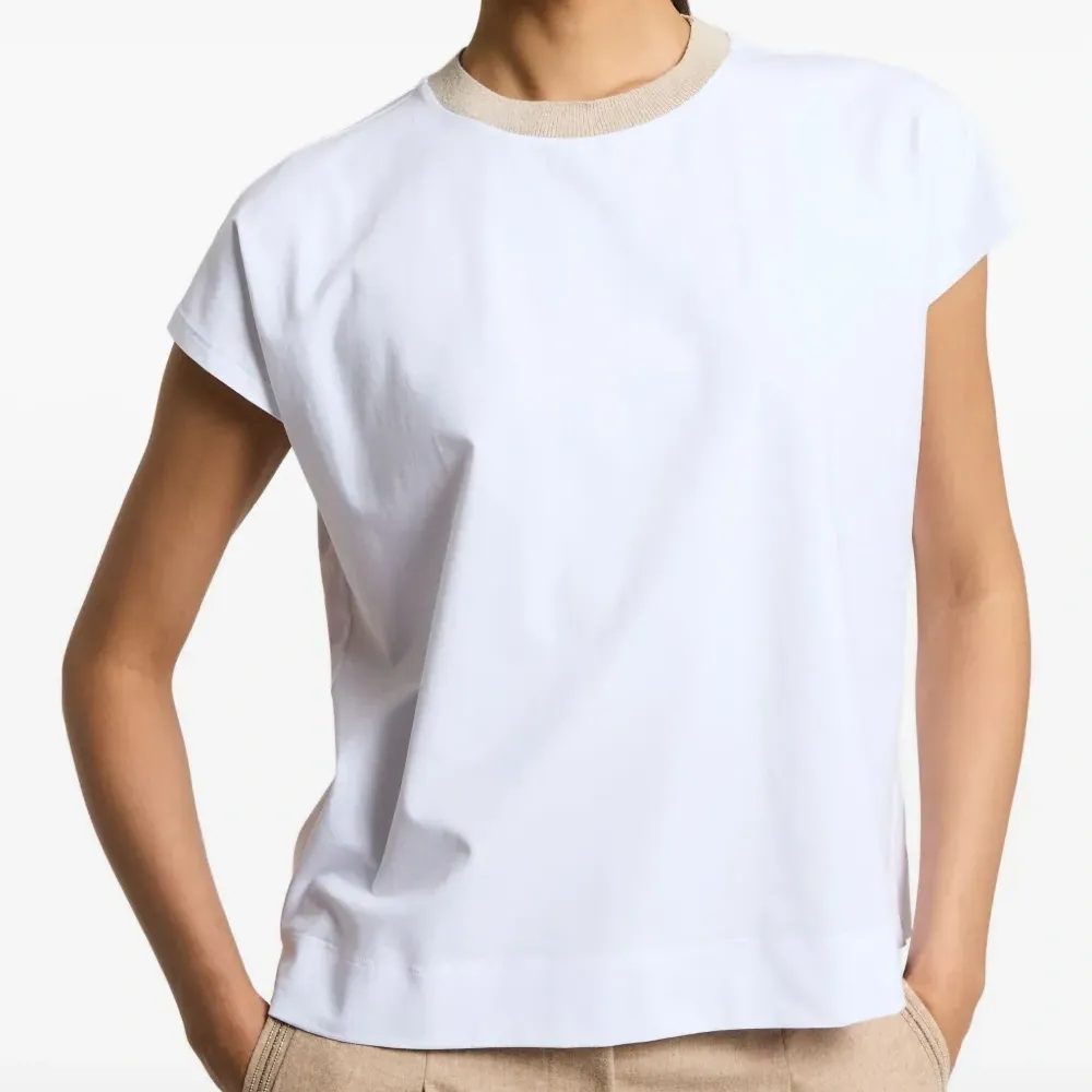 Футболка с круглым вырезом