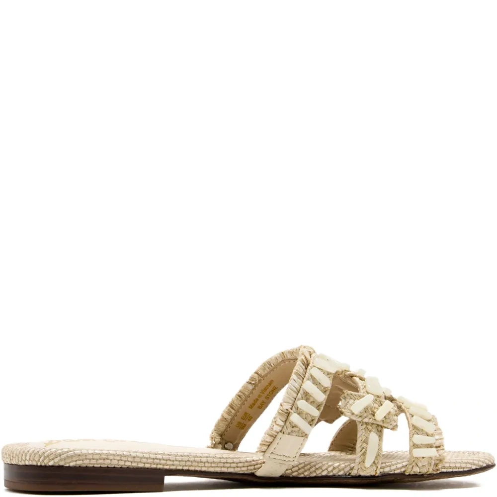 Сандалии с бусинами