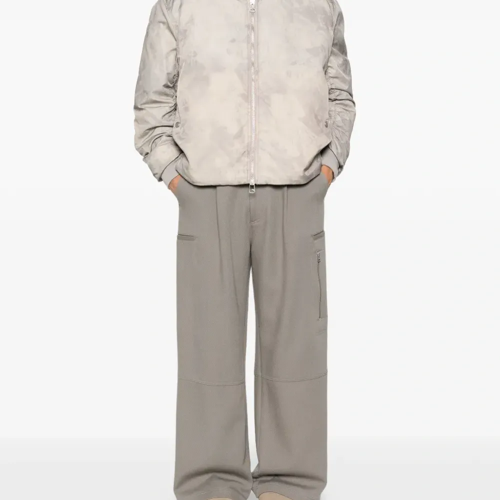 Бомбер на молнии