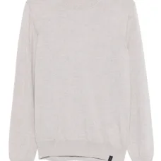 Свитер с круглым вырезом