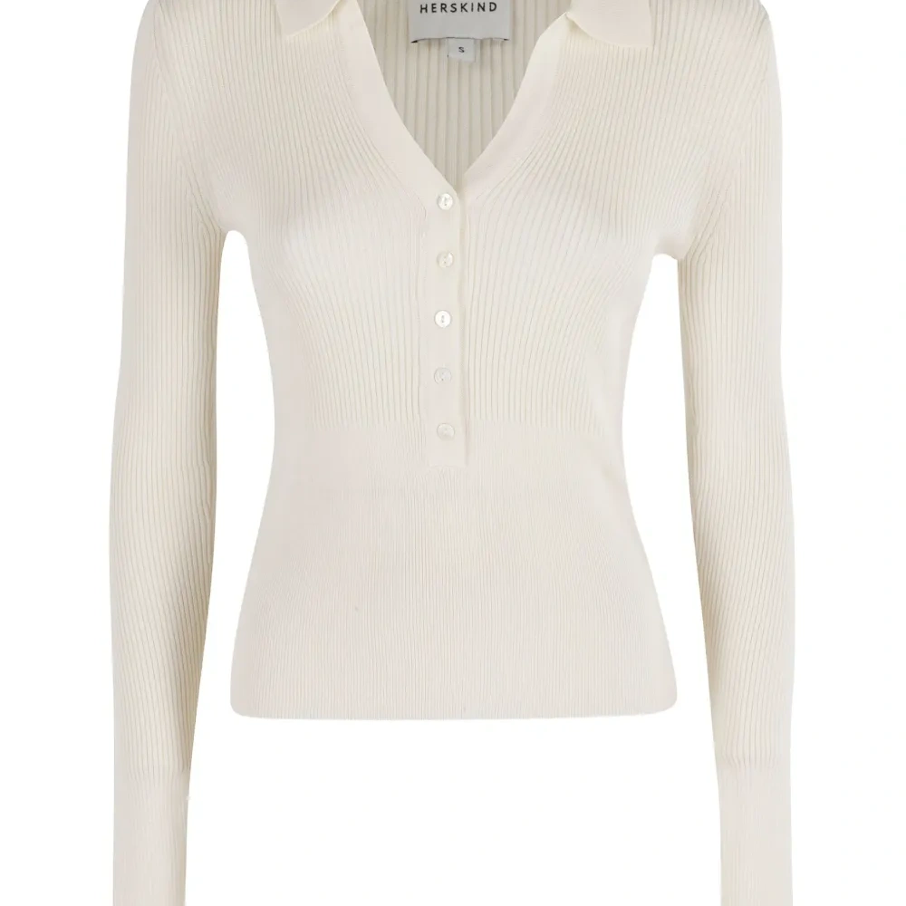 Свитер в рубчик с воротником поло