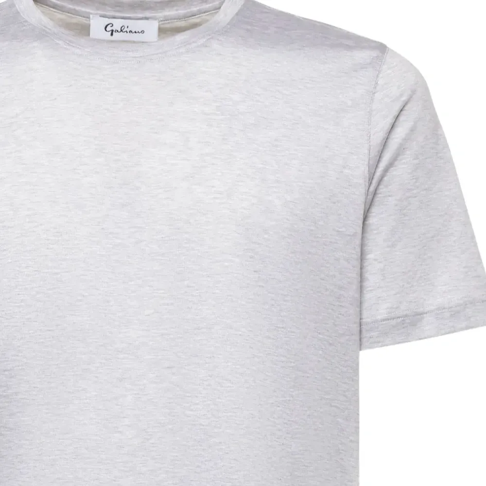 футболка с круглым вырезом