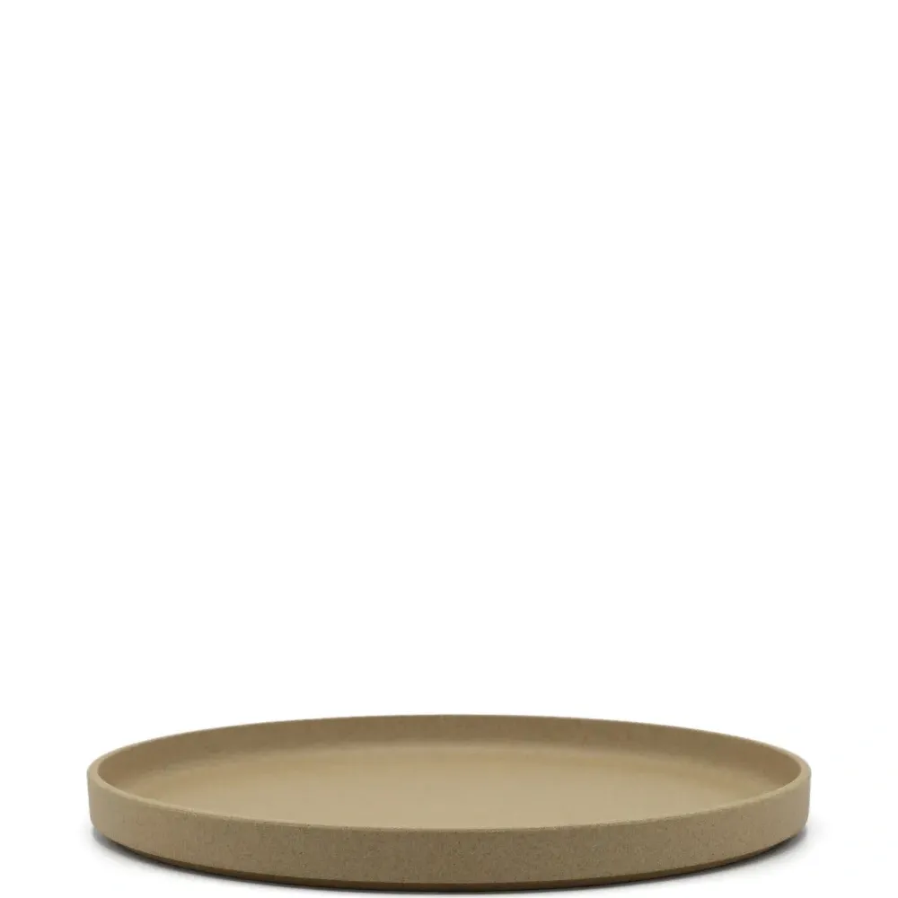 Круглая фарфоровая тарелка