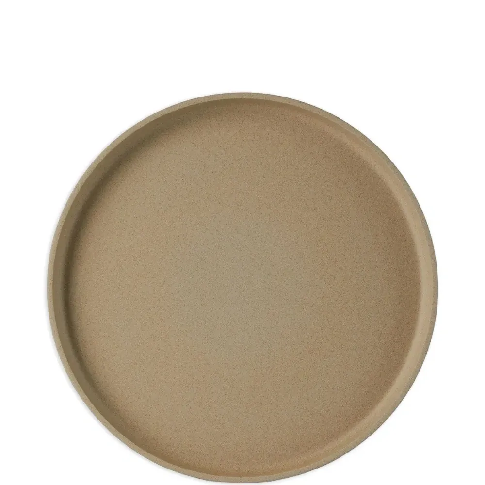 Круглая фарфоровая тарелка