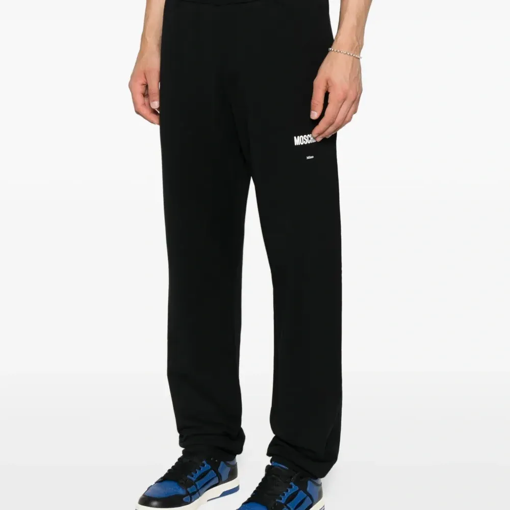 спортивные брюки