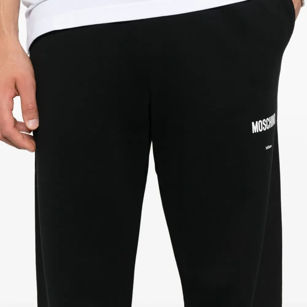 спортивные брюки