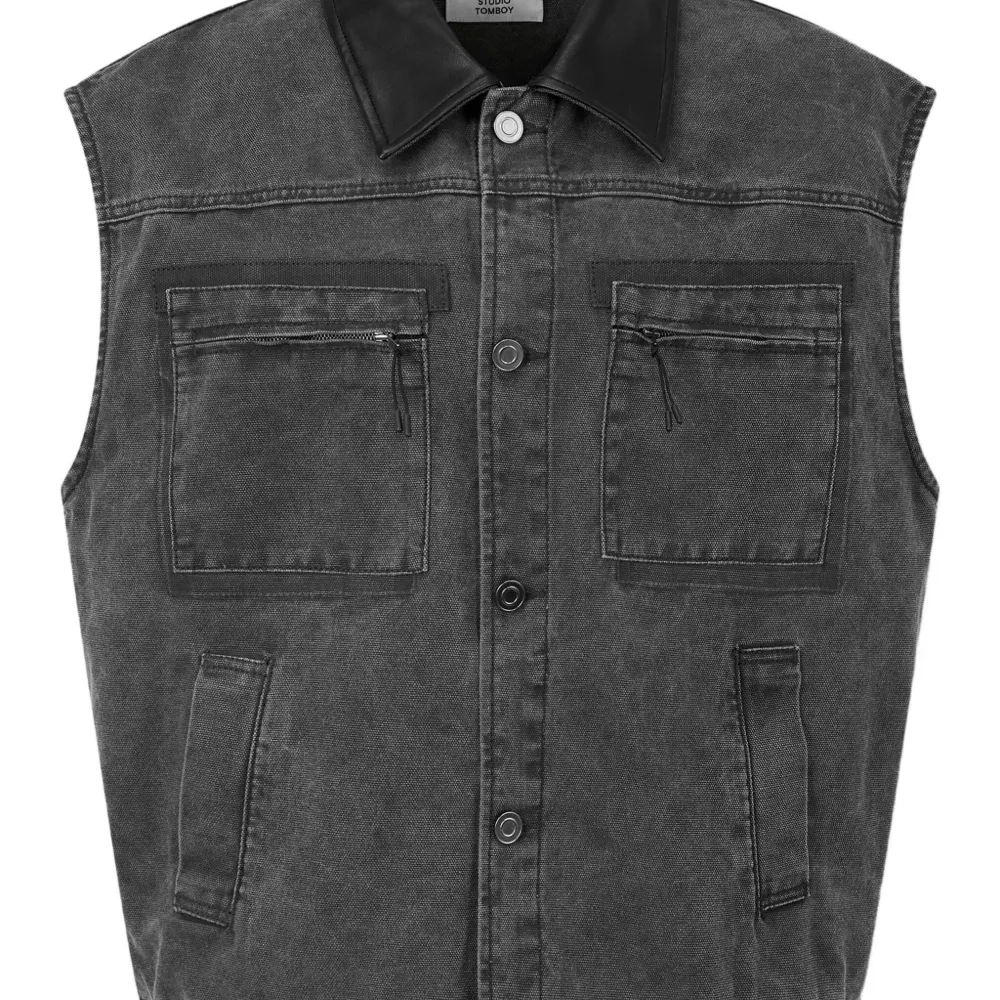 Джинсовая куртка без рукавов