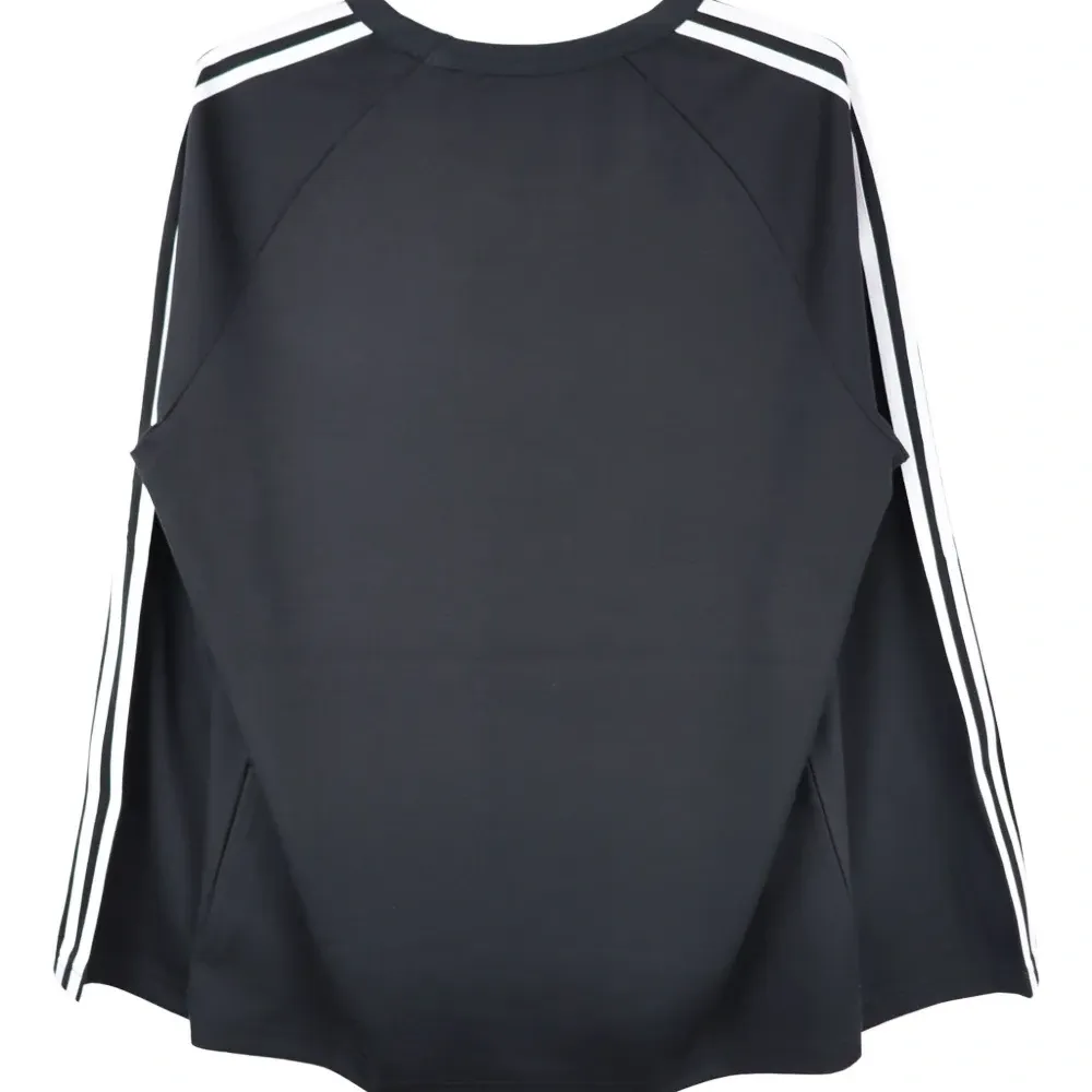 футболка с длинными рукавами и полосками