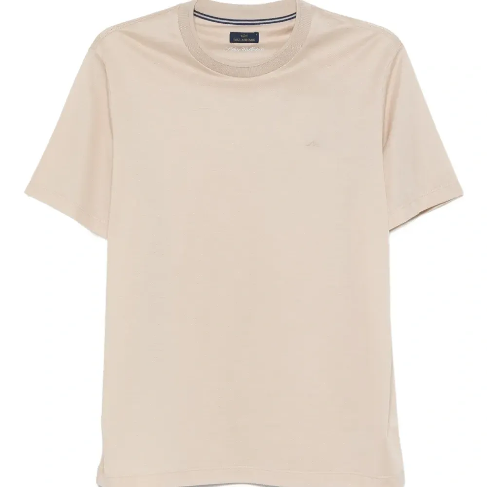 футболка с круглым вырезом