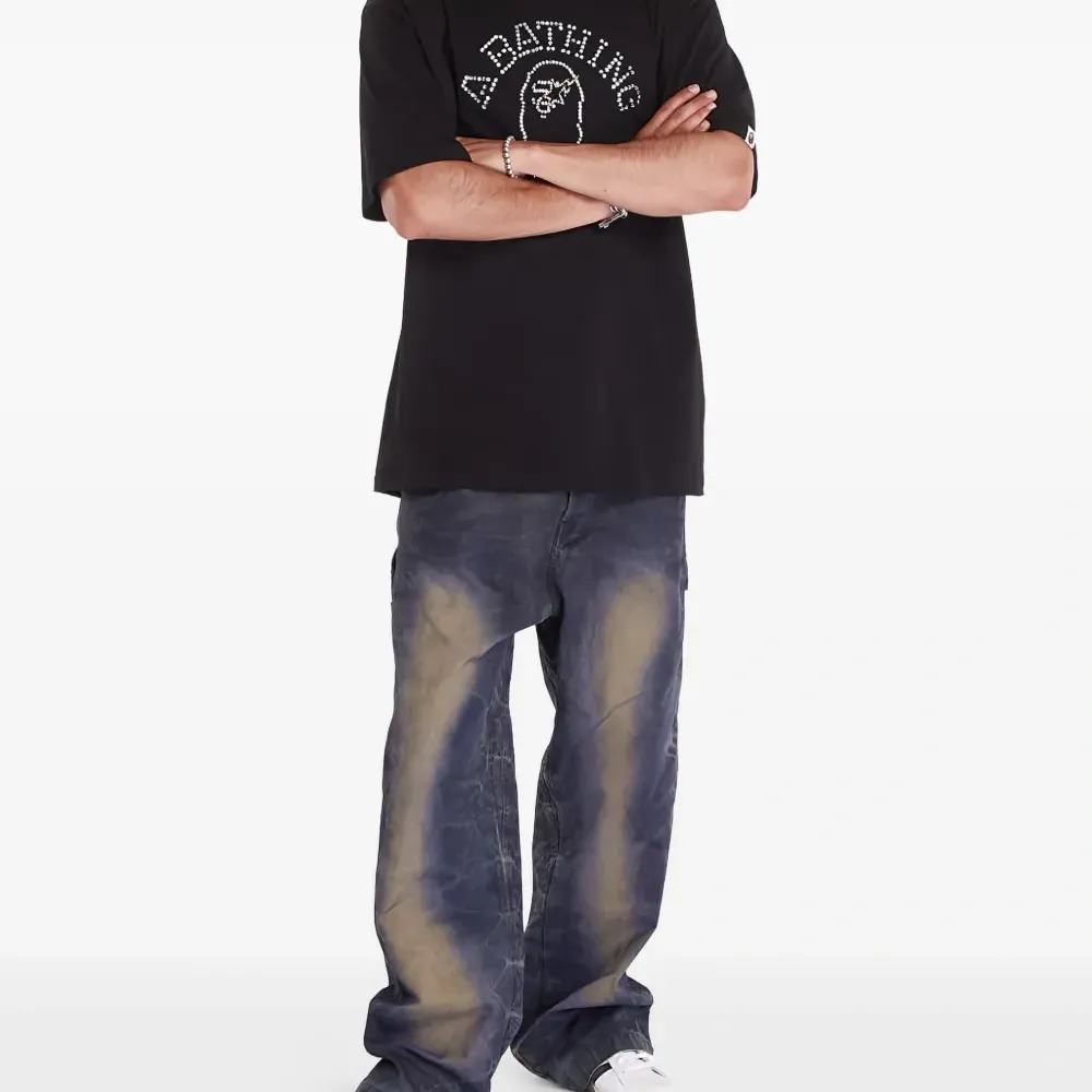 футболка с заклепками