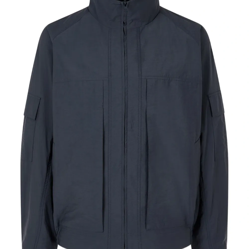 бомбер на молнии