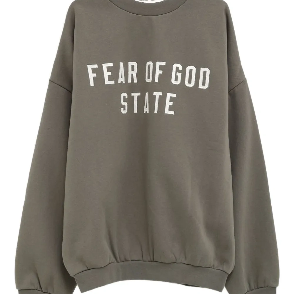 Толстовка с вышитым логотипом