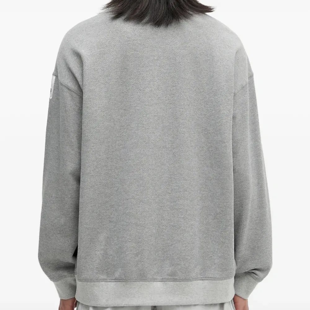 Толстовка с вышитым логотипом