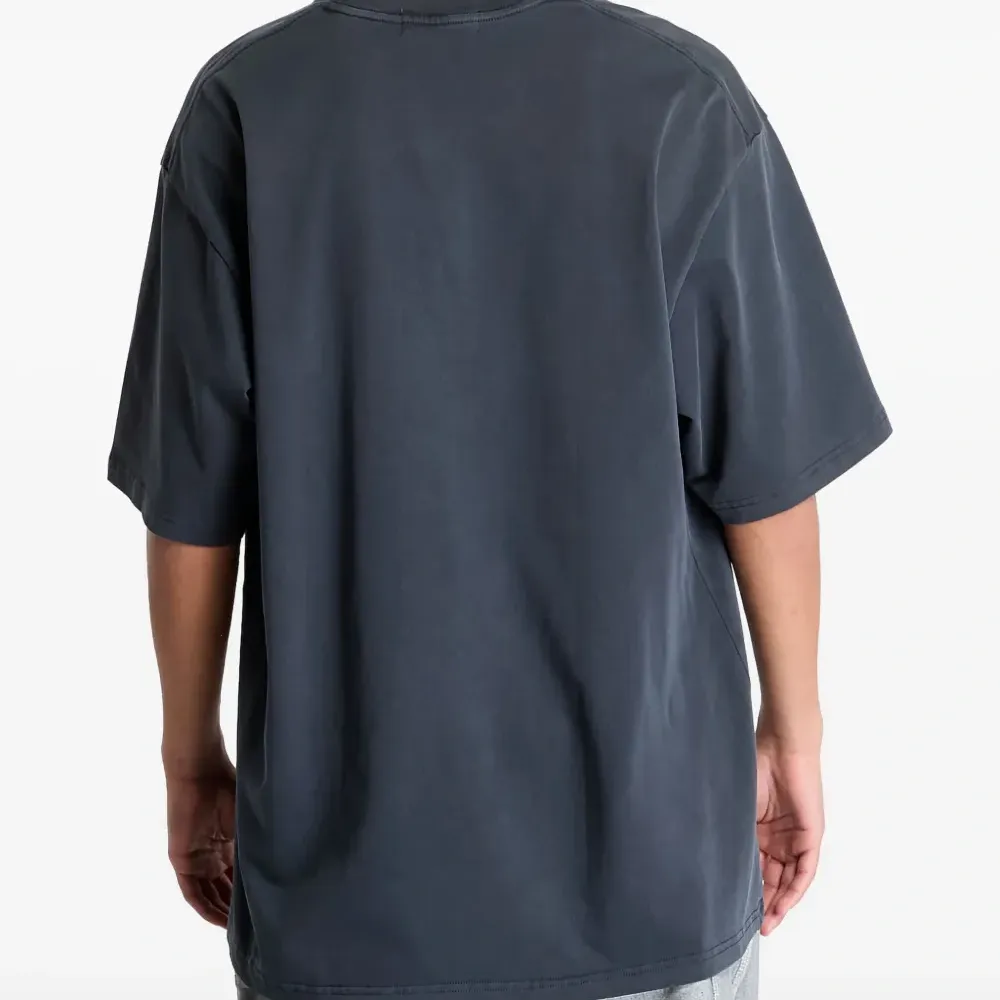 Футболка с графичным принтом