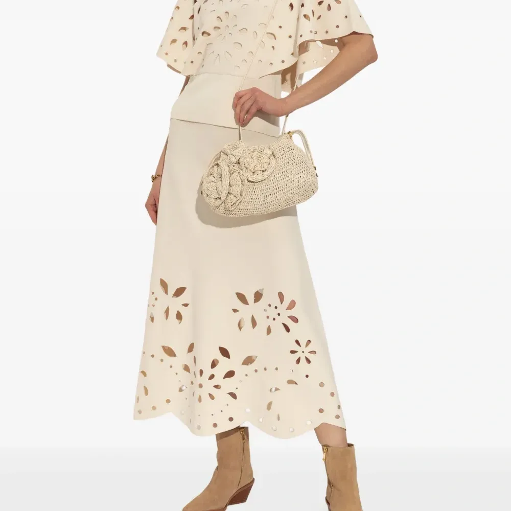 ботильоны с заостренным носком