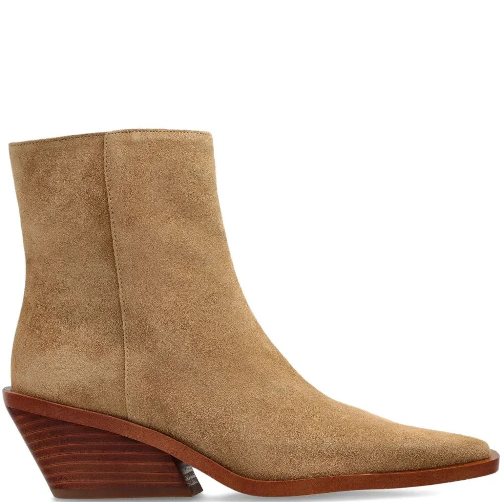 ботильоны с заостренным носком