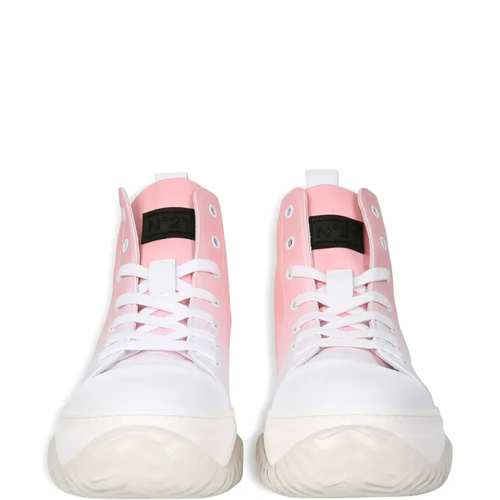 Кеды с нашивкой-логотипом