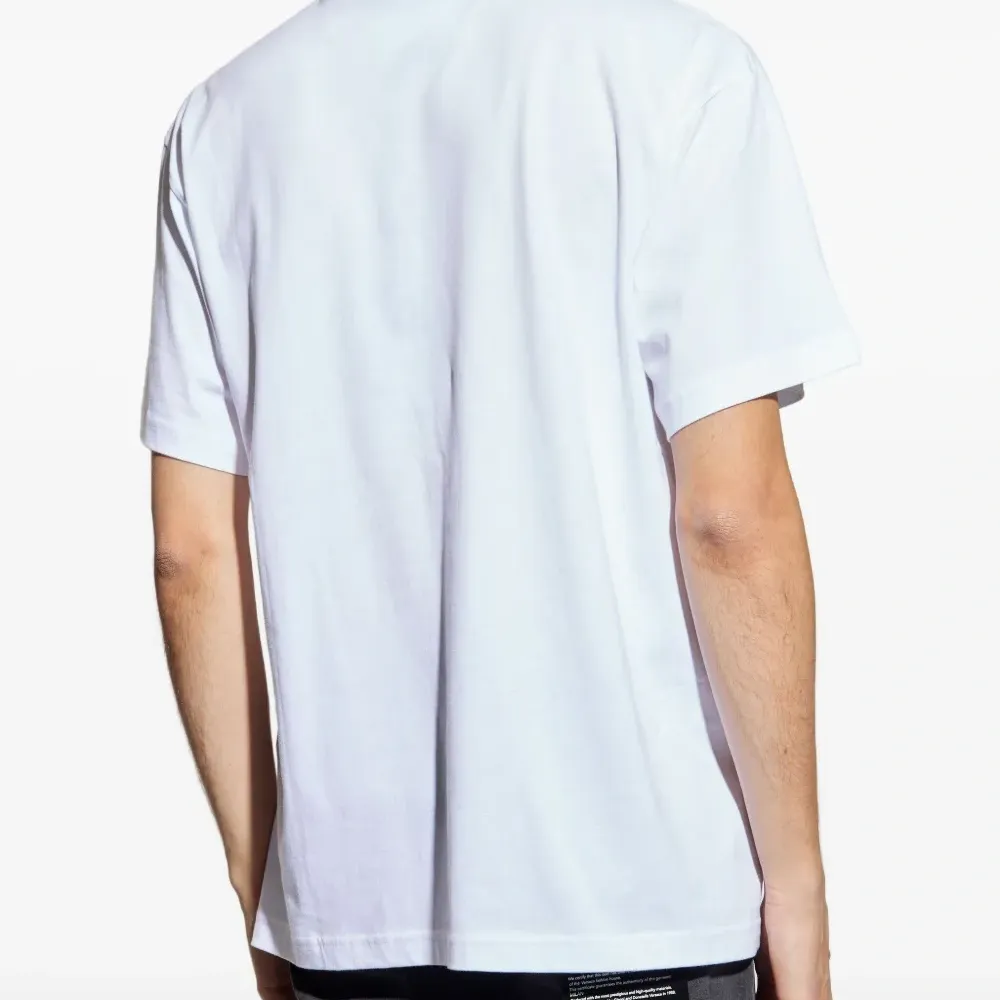 Футболка с логотипом