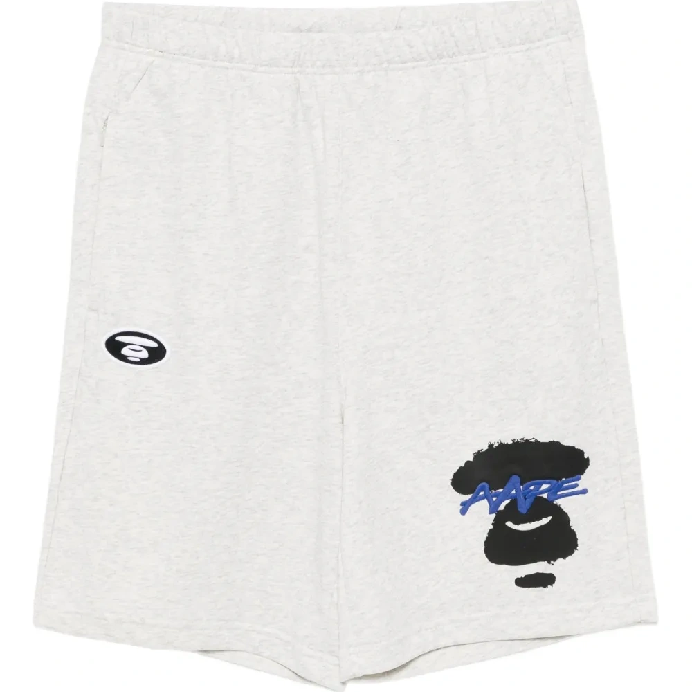 шорты с вышитым логотипом