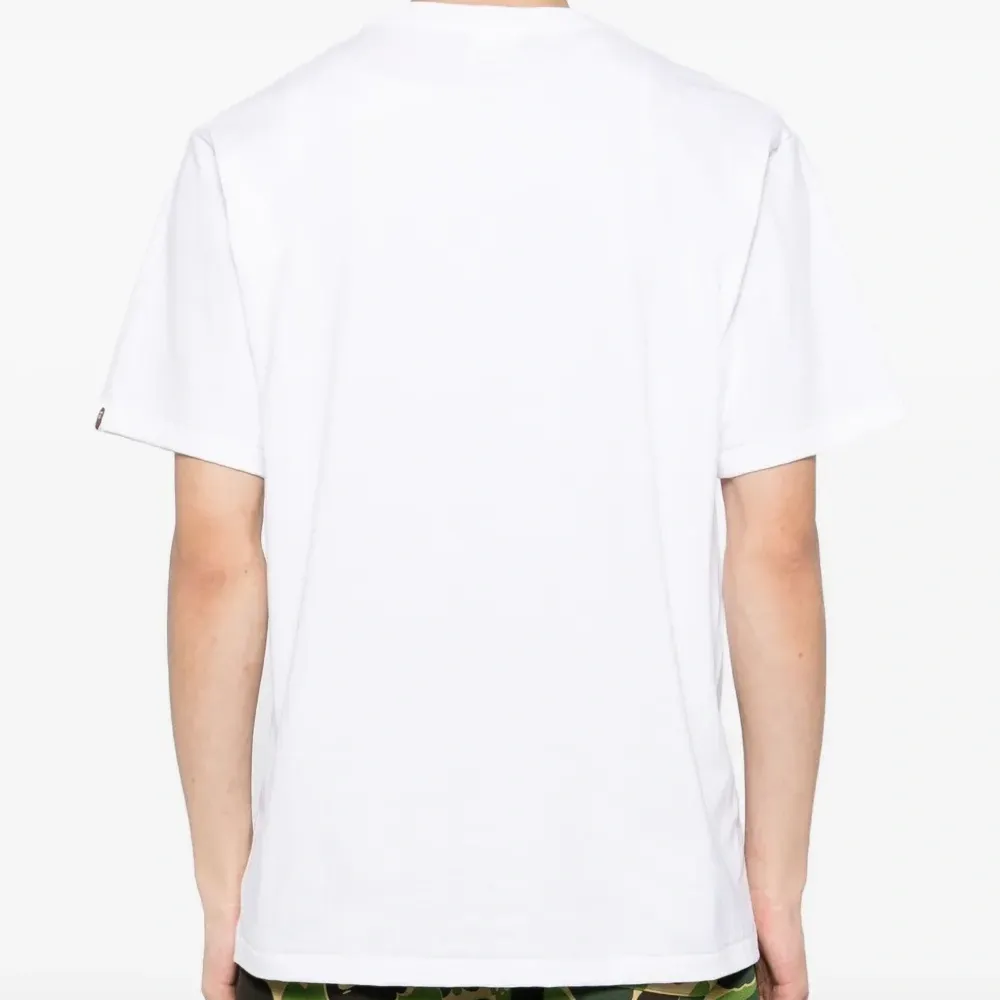 футболка с графичным принтом