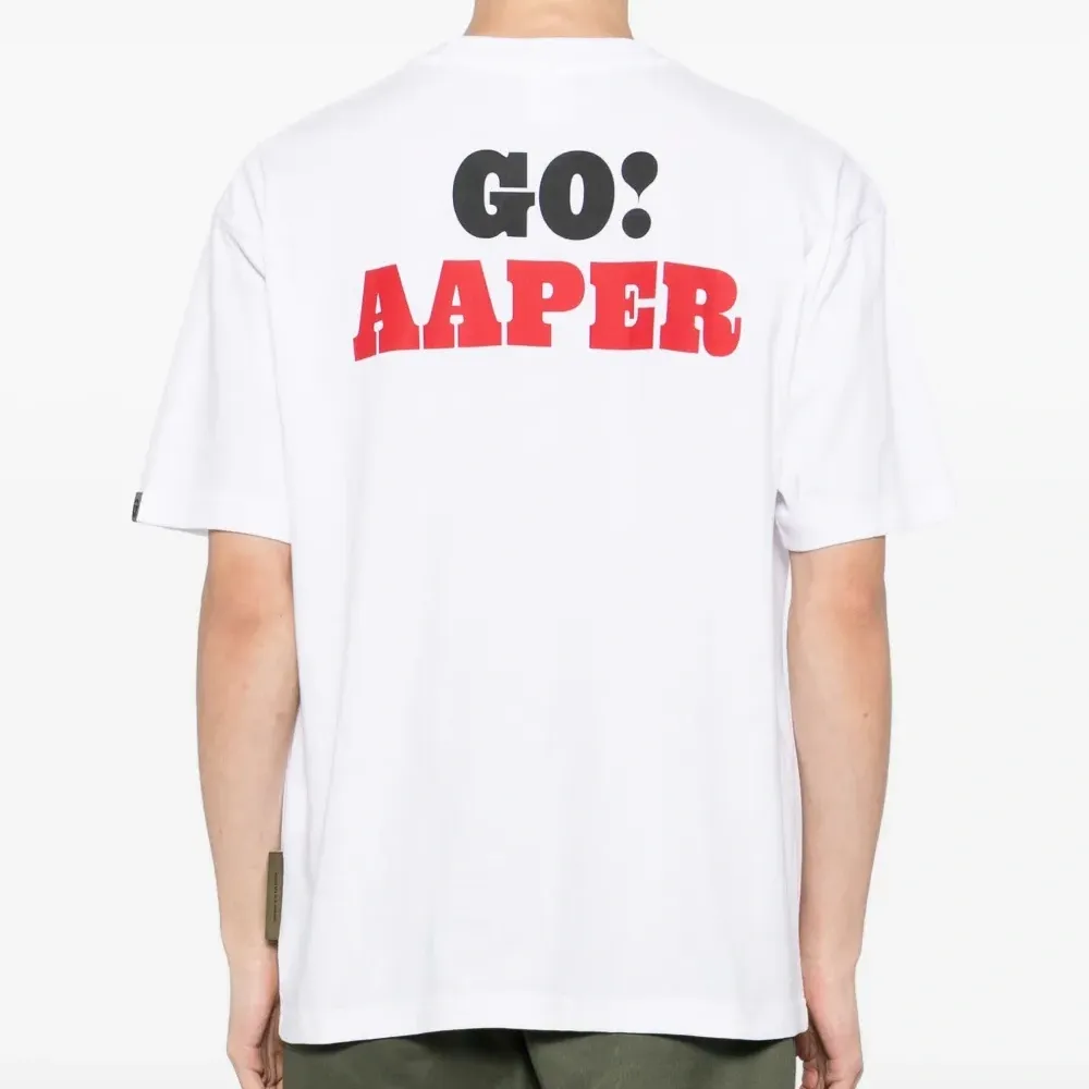 футболка с круглым вырезом футболка с круглым вырезом