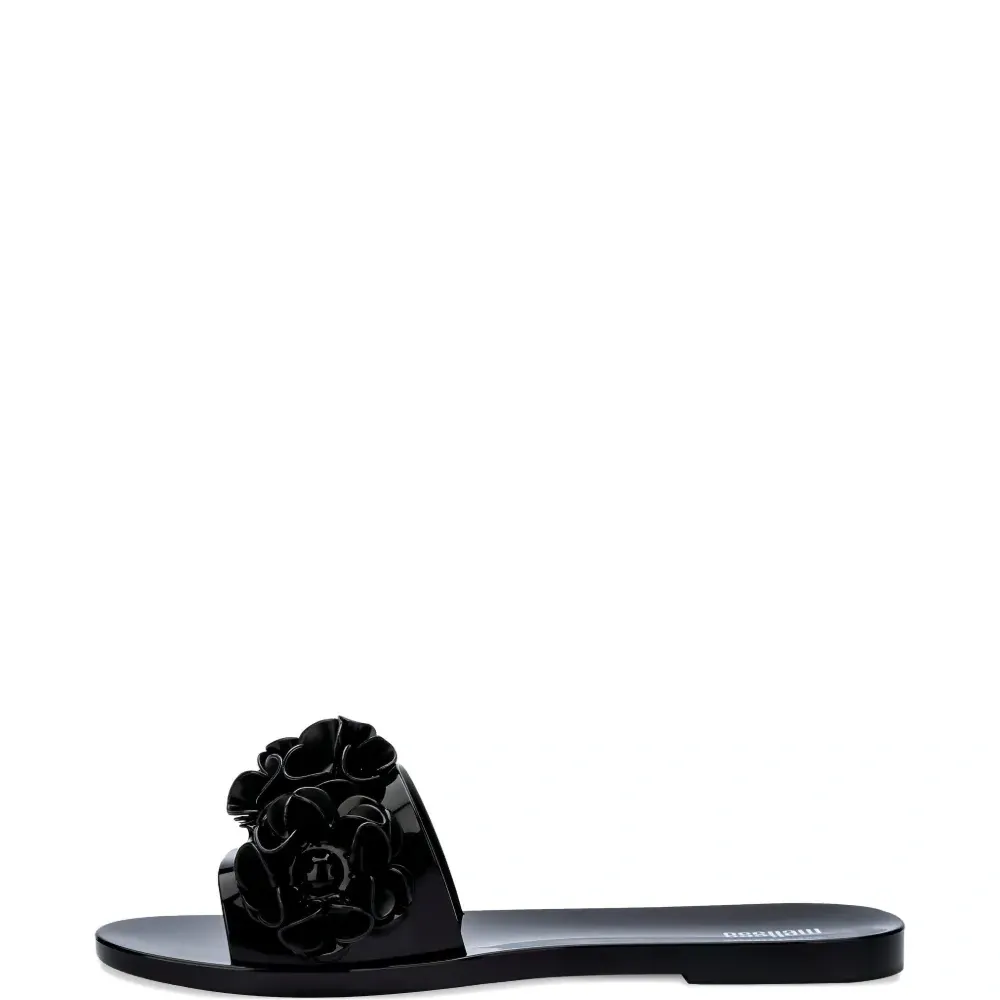 Шлепанцы с цветочной аппликацией