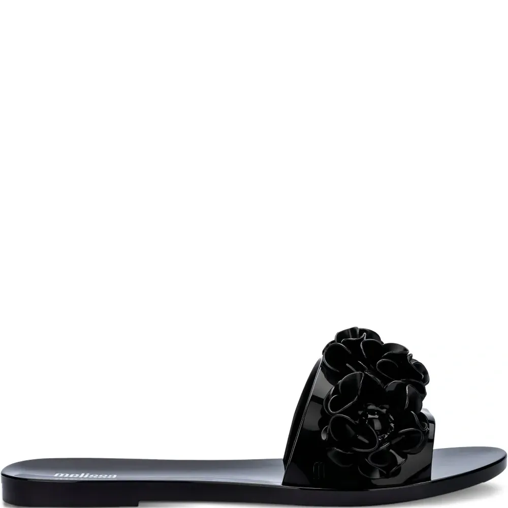 Шлепанцы с цветочной аппликацией