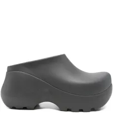 Клоги на платформе