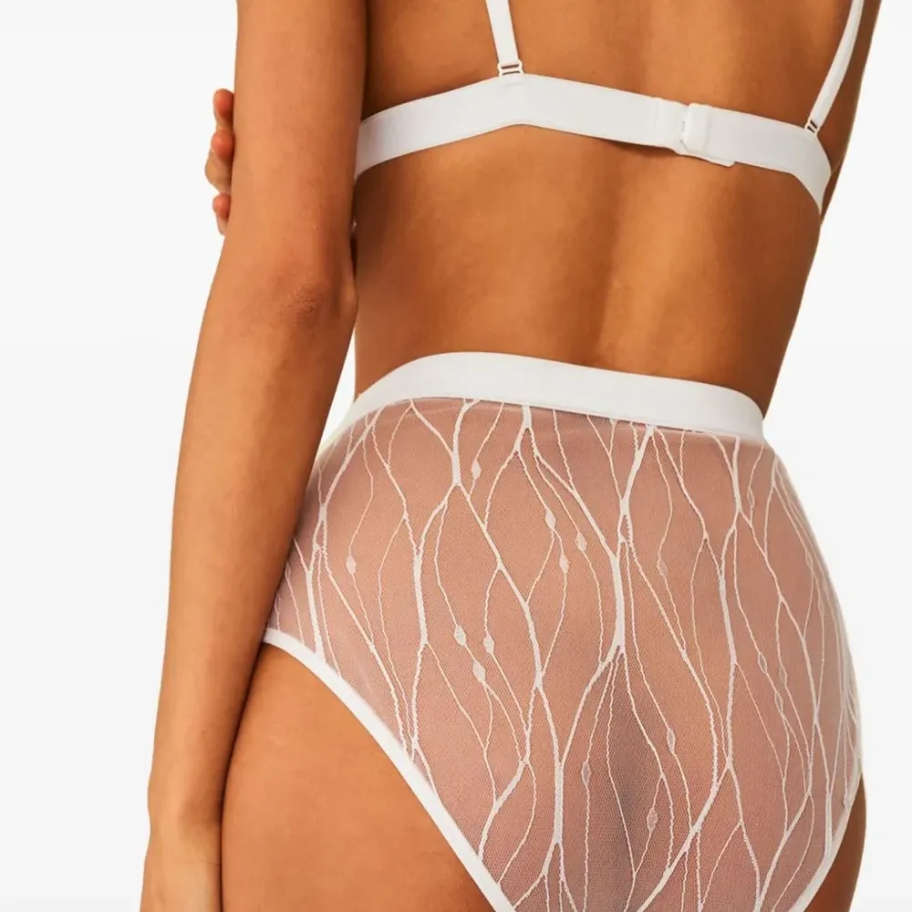 Кружевные трусы-брифы Walking In Clouds