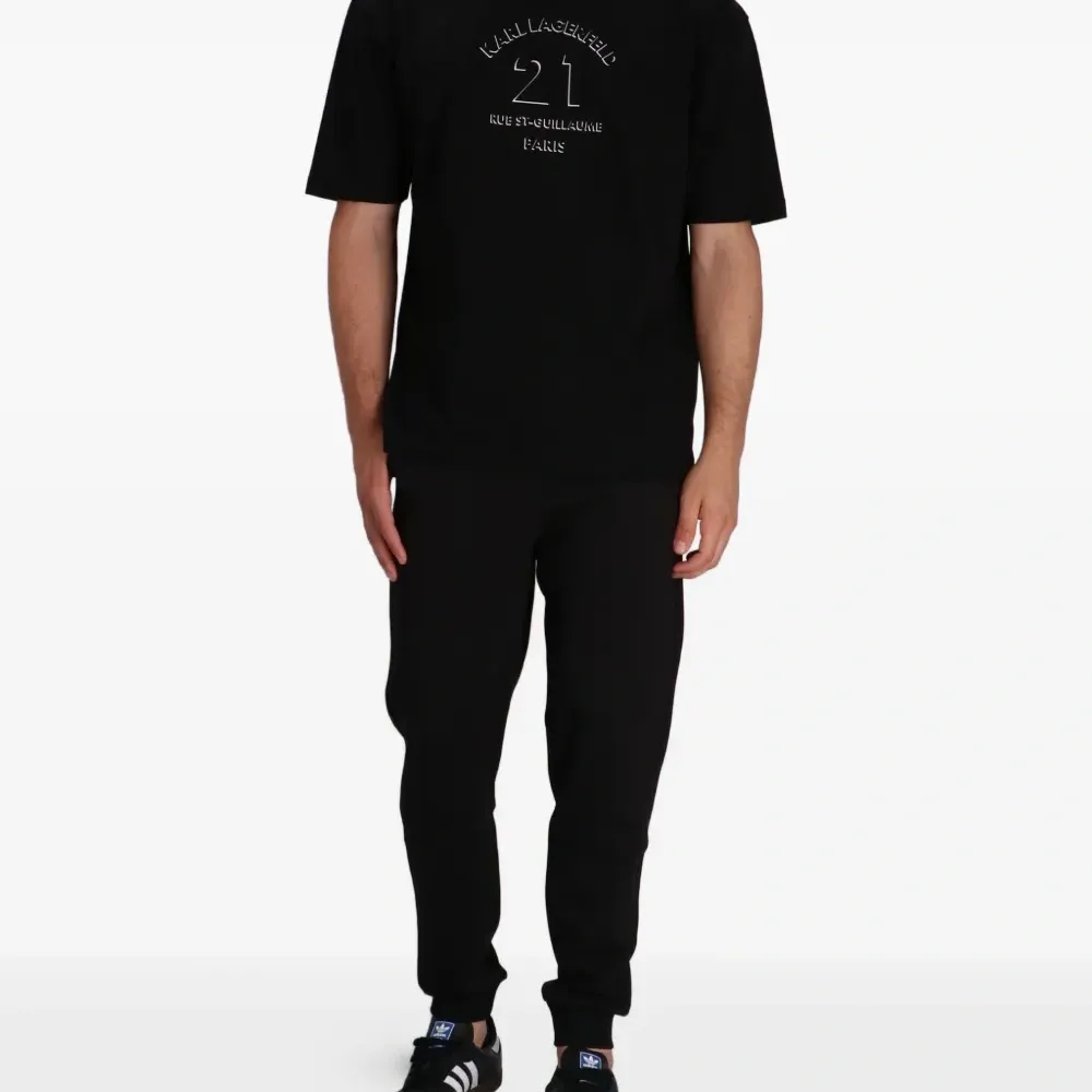 футболка с вышивкой paris