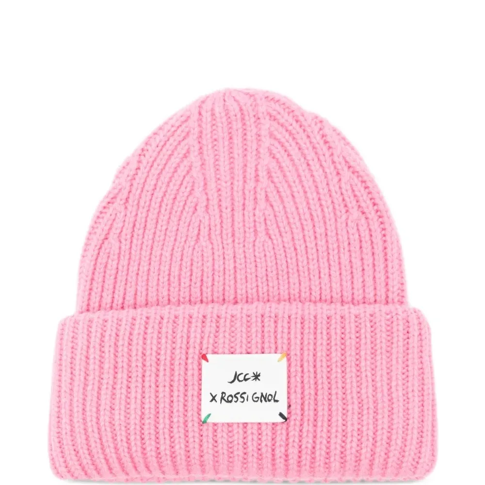 Шерстяная шапка с нашивкой-логотипом