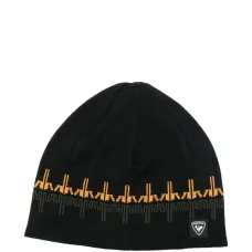 Шапка с узором в технике интарсия