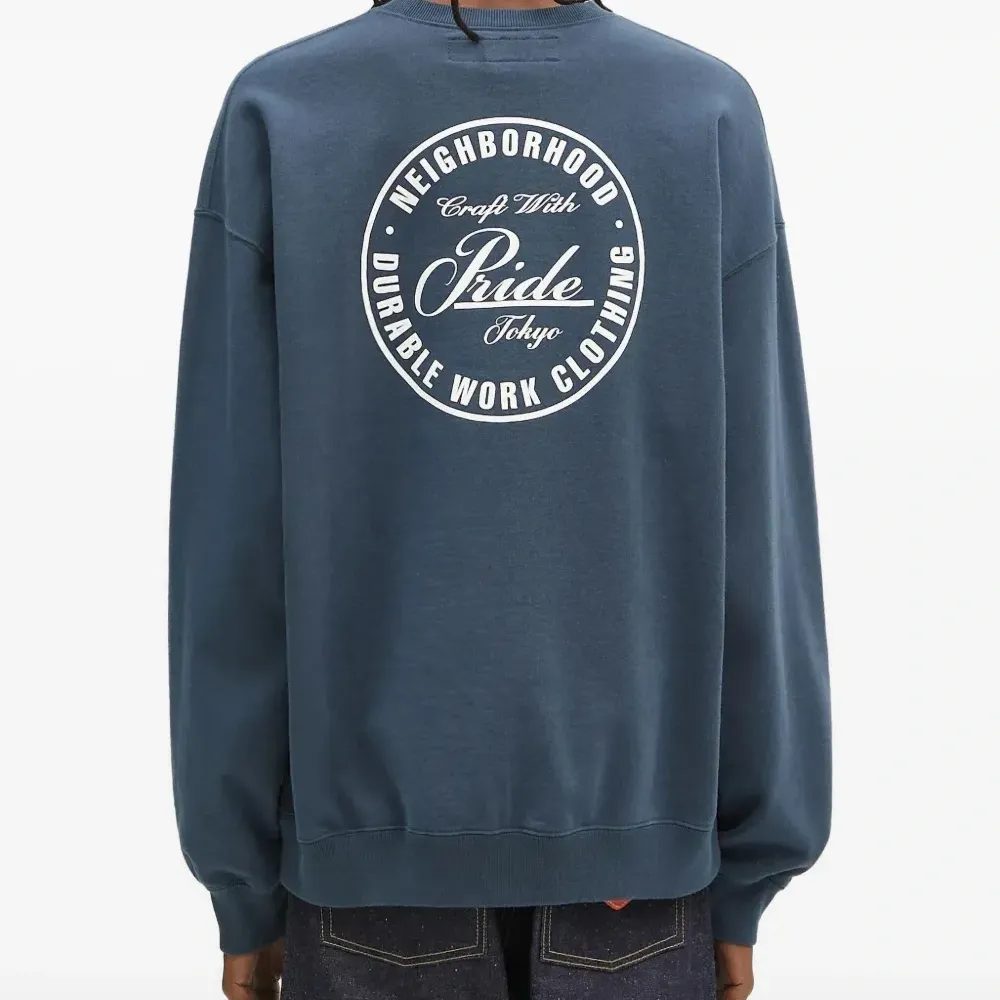 толстовка с логотипом